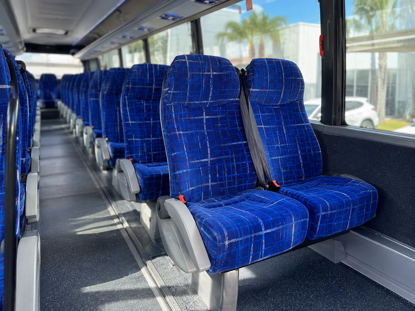 through the network you can find wine tour buses for groups of any size in st pete